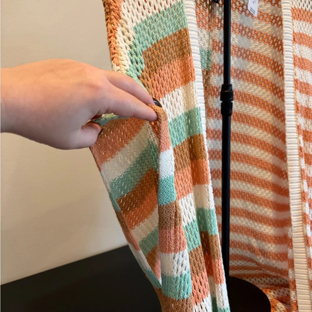 Brand new Torrid Multicolor Striped Knit Cover